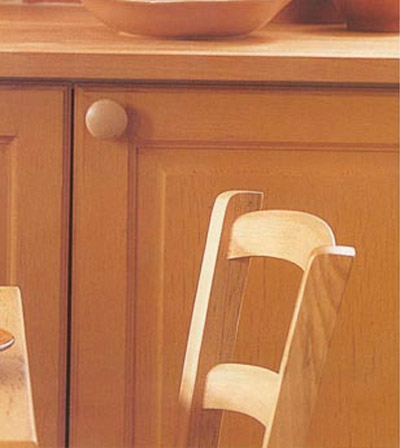 Crackle-glazed kitchen doors