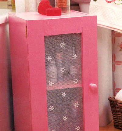 Lace door cabinet