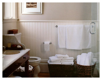 bathroom decor